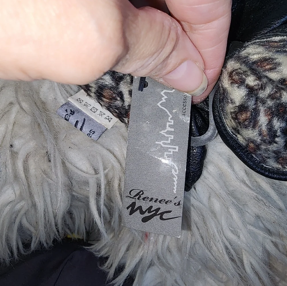 Renees NYC Black Leather Loves With Snow Leopard Lining NWT